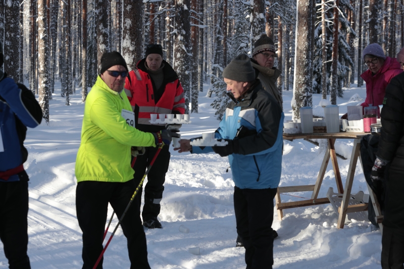 Klikkaamalla seuraava kuva