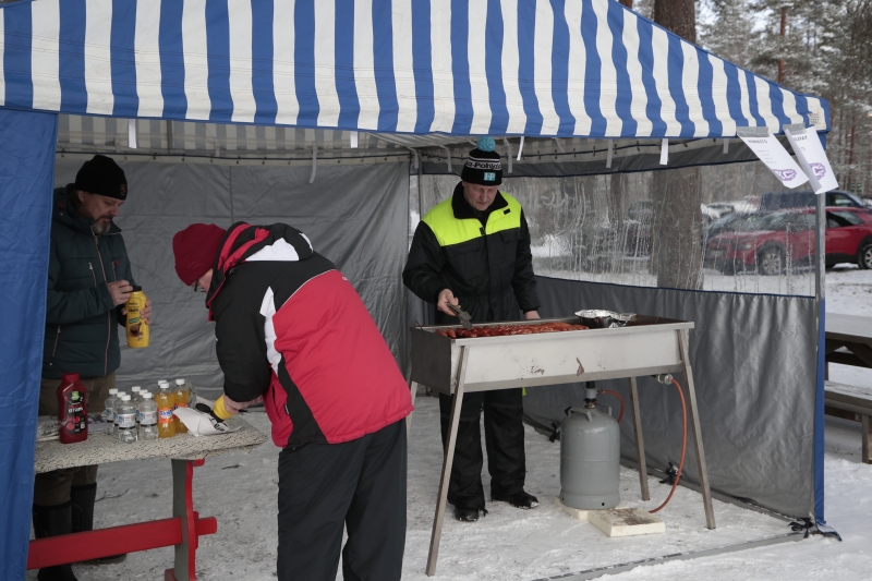 Klikkaamalla seuraava kuva