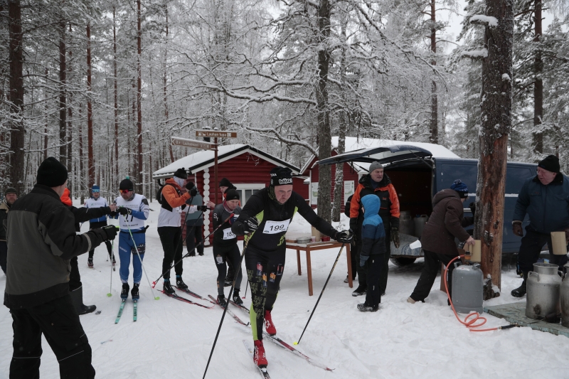 Klikkaamalla seuraava kuva