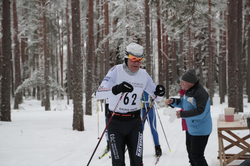 Klikkaamalla seuraava kuva